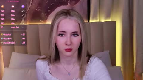 lirakink online show from November 17, 4:46 am