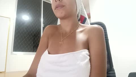 Snapshot of lisa_g07 chatting on October 27, 2:29 am Lisa Santos online show from October 27, 2:29 am