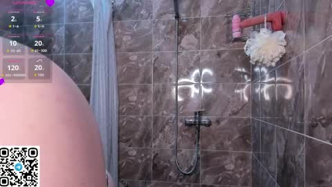 Lisa online show from April 18, 9:23 am