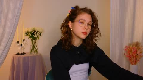  Lisa  online show from December 8, 10:25 pm