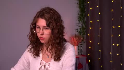  Lisa  online show from September 27, 6:59 pm