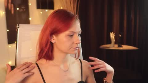 Lisa Aris online show from April 15, 9:32 am