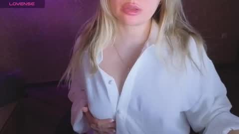 Anna online show from March 19, 12:15 am