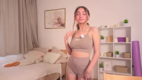 Lissa online show from June 1, 2:46 am