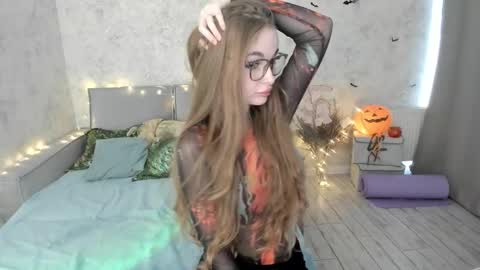 Lissa online show from October 13, 8:39 am