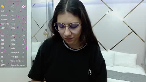 Lita online show from December 17, 1:27 pm