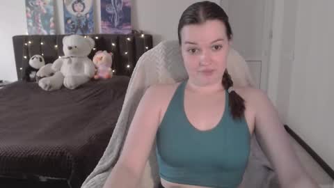 little__flowers online show from November 9, 8:32 am