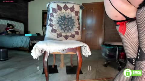 Izzi online show from February 21, 9:04 pm