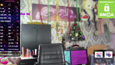 Snapshot of little_letti chatting on January 12, 2:35 am Letti online show from January 12, 2:35 am