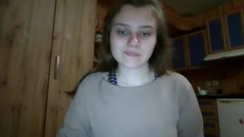 little_shygirl_ online show from December 17, 5:11 am