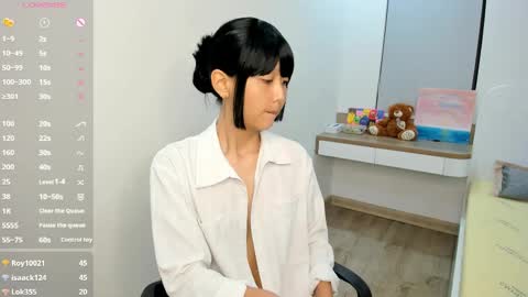 Yena and Gabby online show from June 1, 6:20 pm