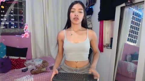 littlebombon online show from April 12, 9:17 pm