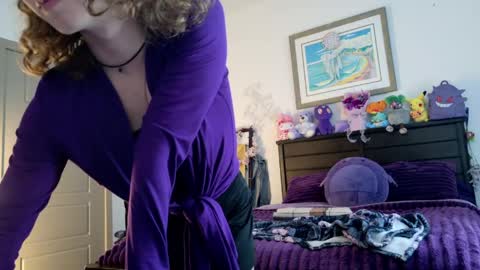 littledeathtrap online show from April 16, 8:08 pm