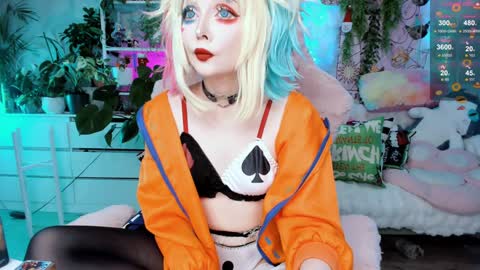 Snapshot of littleflufflepuff chatting on January 21, 5:51 pm Riza Riri Puff  online show from January 21, 5:51 pm