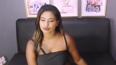 Snapshot of littleindianmilf chatting on January 9, 8:55 am littleindianmilf online show from January 9, 8:55 am
