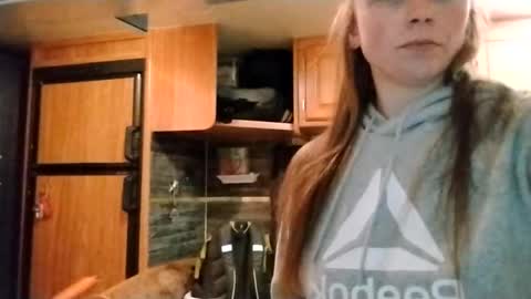 littleleo96 online show from February 9, 8:38 am