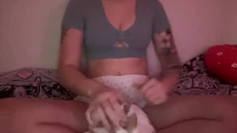 Snapshot of littlelovesbig chatting on October 9, 5:39 pm littlelovesbig online show from October 9, 5:39 pm