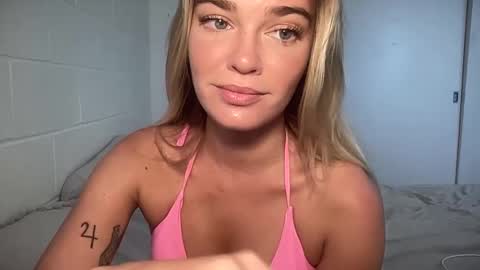 Marciabrady online show from March 4, 10:27 pm