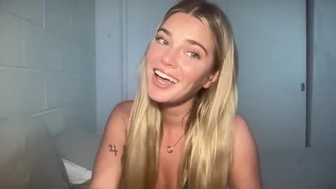 Marciabrady online show from February 19, 8:52 pm