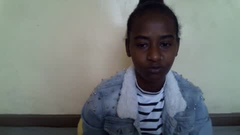 littlesandie online show from November 1, 5:55 am