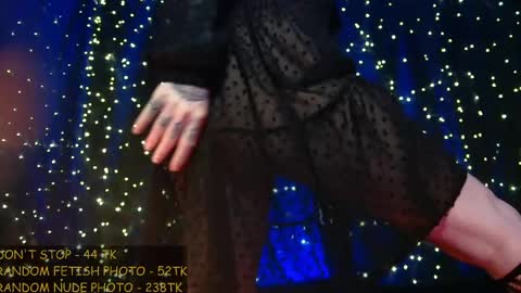 Niki  free tg channel with some photos gifs and info about streams  online show from June 2, 9:16 pm