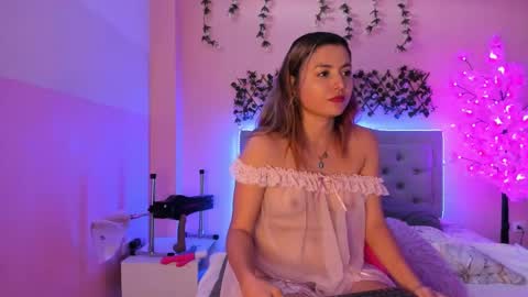 Snapshot of littletammy4u_ chatting on September 20, 12:58 pm tammy online show from September 20, 12:58 pm