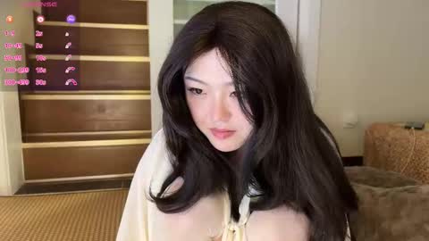 nana online show from November 15, 8:15 am