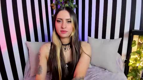 Liz  online show from January 13, 2:43 pm