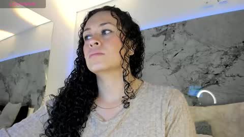 Liz  online show from November 25, 10:39 am