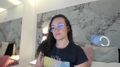 Liz  online show from January 13, 10:19 am