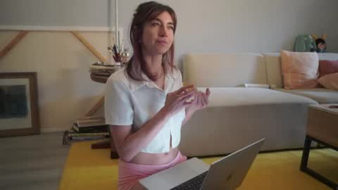 Liselle online show from June 3, 8:14 pm