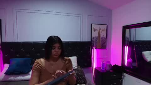 Lizz  online show from February 12, 11:29 am