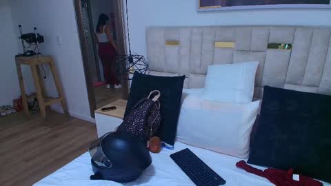 Lizz  online show from October 9, 11:58 am