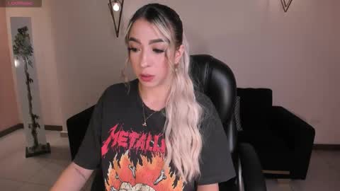 Lizz online show from November 26, 4:02 am