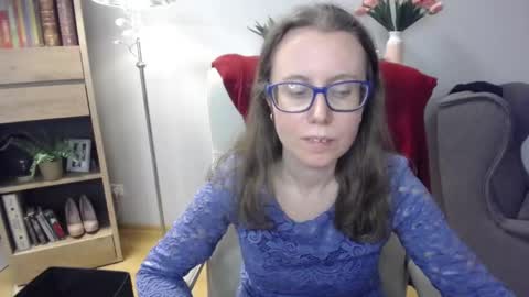 Lizzy online show from March 13, 7:09 am