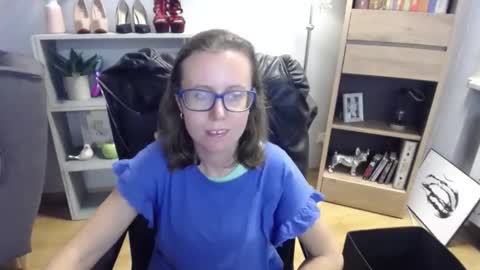 Lizzy online show from September 10, 4:34 am