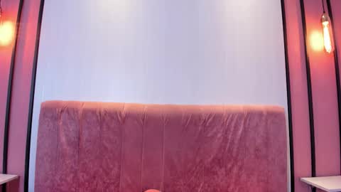 lokigoddess online show from February 19, 8:40 pm