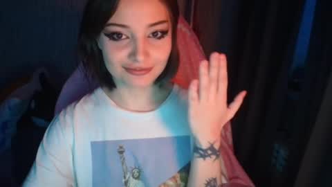 lola online show from January 8, 8:27 am