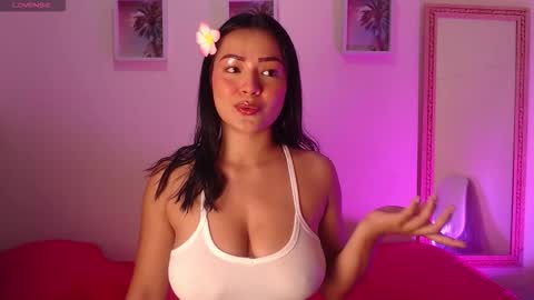 lola_sweeet18 online show from November 5, 8:19 am