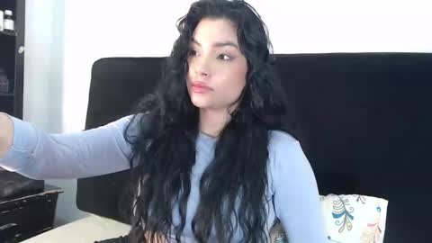 lolaa_staars online show from February 9, 3:00 am