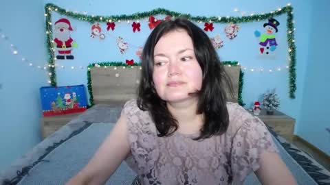 lolahikls online show from January 4, 11:33 am