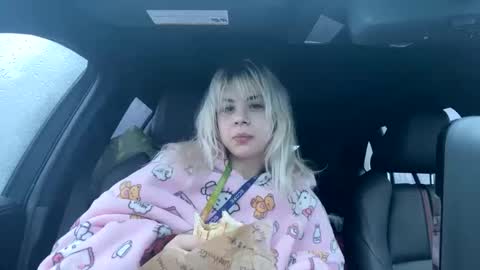 Lola Lixx online show from December 30, 4:40 pm