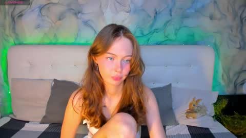 Lola online show from September 25, 6:17 pm