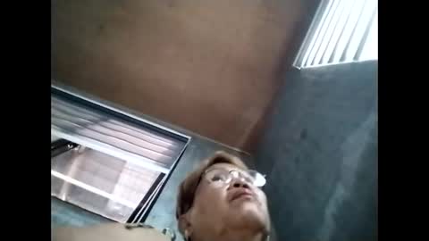 tey online show from October 14, 8:17 am