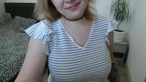 kiss online show from April 12, 5:21 am