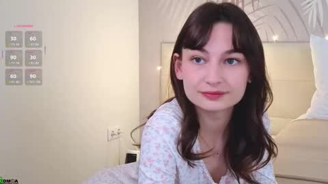 Lola online show from October 3, 2:05 am