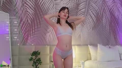 Lola online show from December 4, 1:41 am