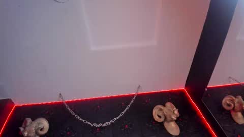 Lola online show from October 21, 11:36 am