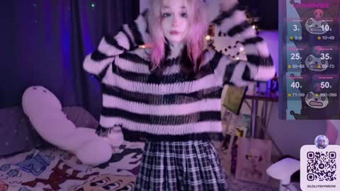 Lolly   online show from December 5, 8:55 pm