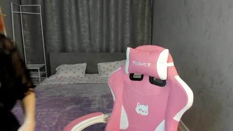 Loly online show from April 6, 1:05 am